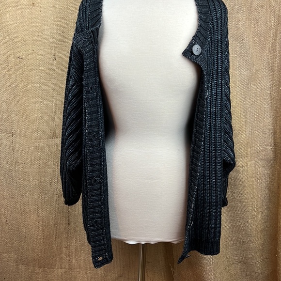 100% Merino Wool Cardigan - Picture 10 of 16